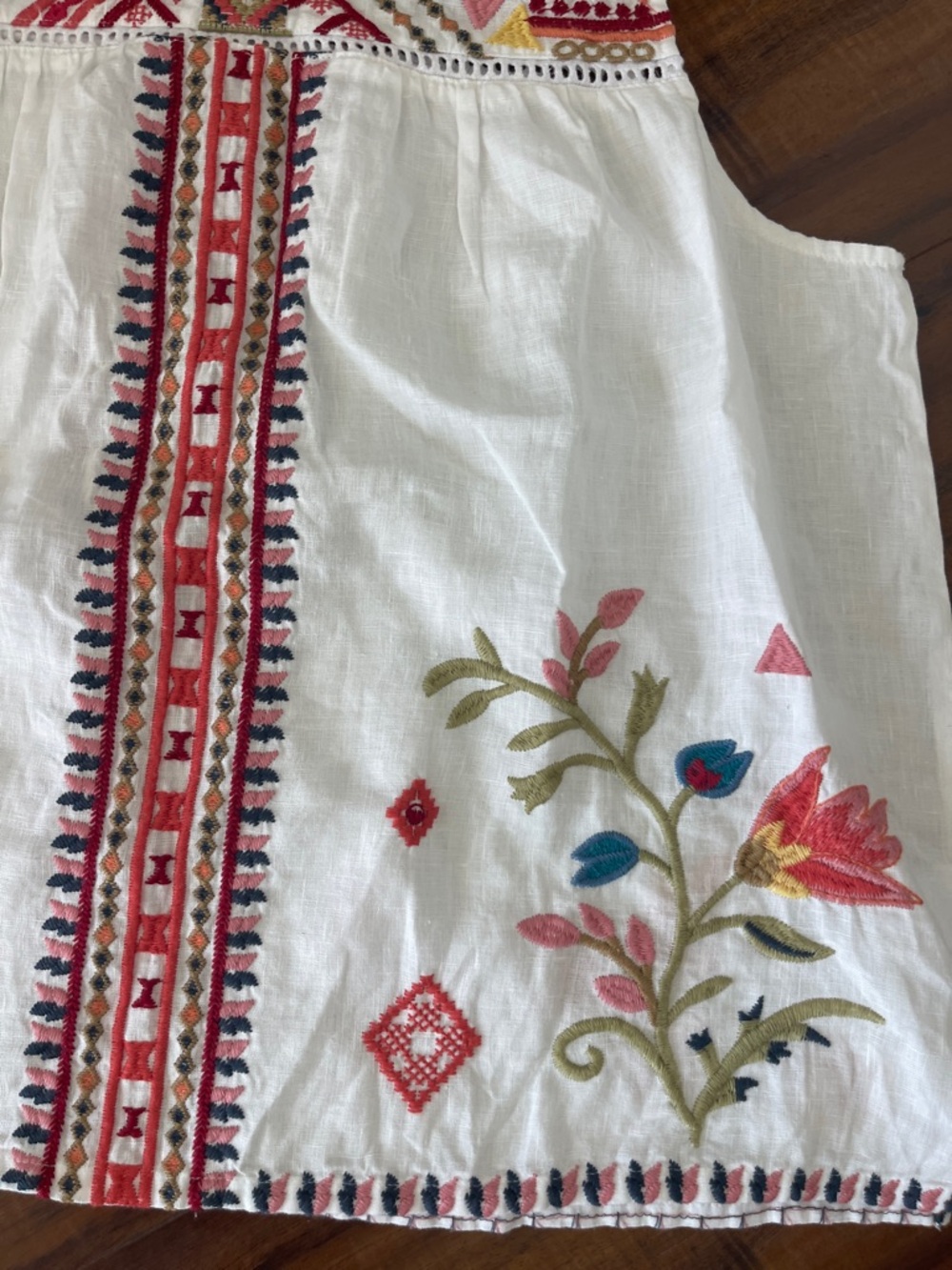New - Johnny Was - Relaxed Yoke Tank Georgia White Embroidered Linen Top - Picture 5 of 9